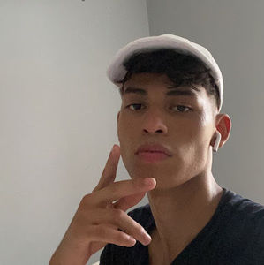 Meet your Posher, Emilio